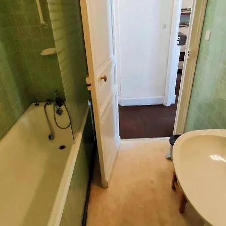 2 Pieces 4/5 Pers, Centre - Fr-1-234-145 * Cauterets